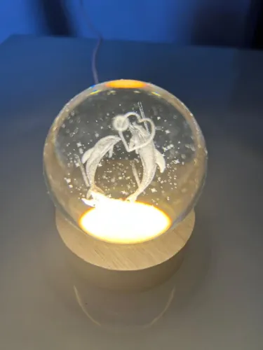 Luminária De Mesa Bola De Cristal 3d Base Madeira Decorativa