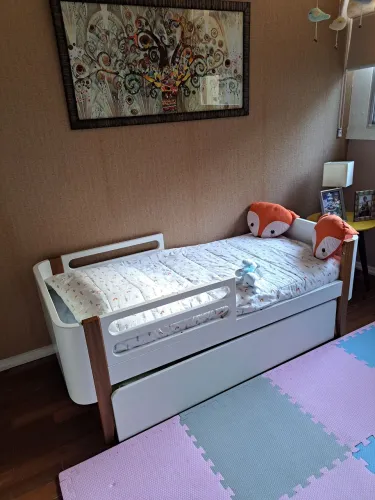 Cama Infantil com Grade de Proteção e Gavetão