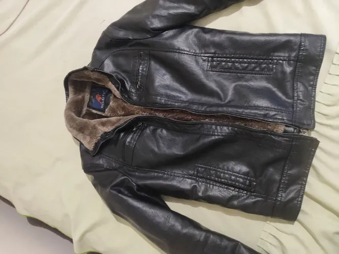 Jaqueta de Couro com Forro Interno