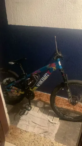 Bicicleta viking tuff 25 azul