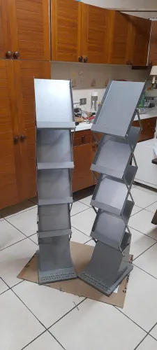 Expositores / porta banner para Lojas