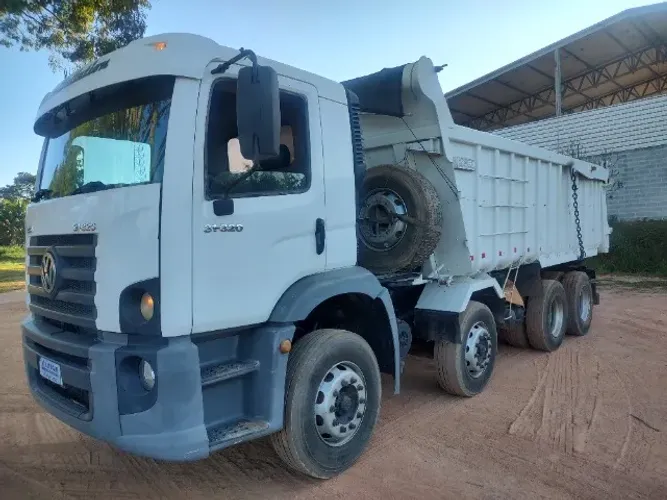 Vw 31320/10 8x4 caçamba com 20 m