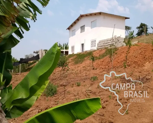 Chácara em Paraibuna.