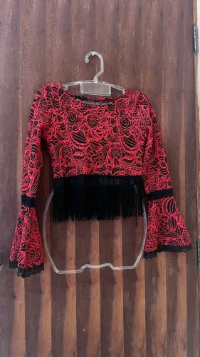 Blusa Cropped com Franjas - Tamanho M