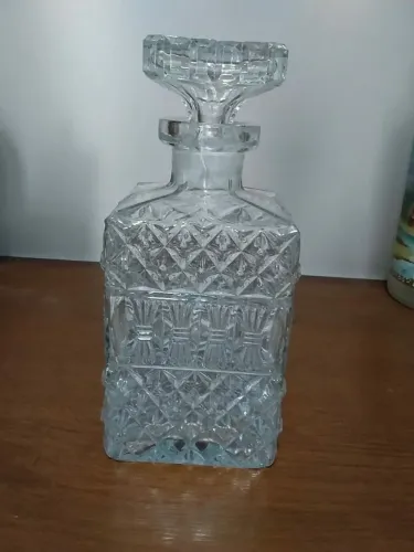 Licoreira em vidro lapidado