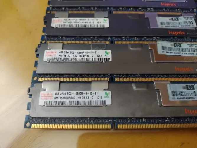 Memória Hynix 4gb PC3 10600R 1333mhz Para Servidor e Workstation Aceito trocas