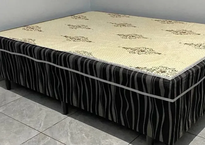 Cama Box Casal com 05 cm com Desenho Moderno
