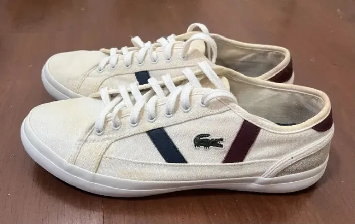 Tênis Lacoste Casual Original - Branco com Detalhes Azul e Vinho - 38