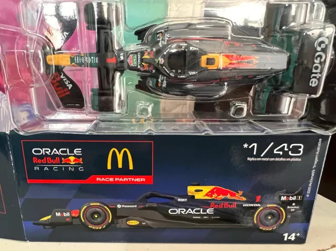 Miniatura McDonalds F1 Redbull Max Vestapem 