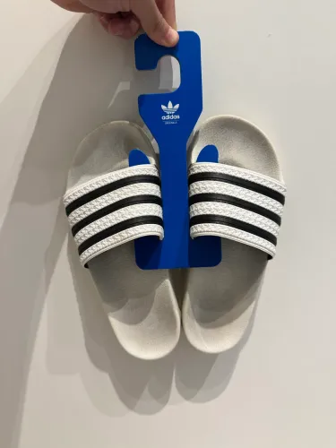 Chinelo Adidas Adilette - Tamanho 38/39