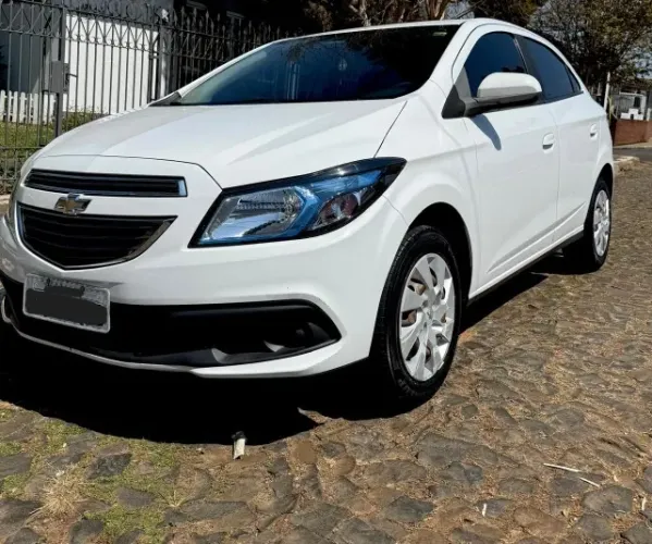 Chevrolet Onix Hatch LT 1.4 8V Flex Power Mec. 4P 2015