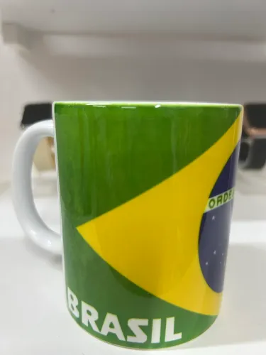 Caneca Cerâmica Brasil Bandeira