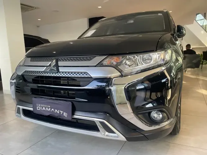 Mitsubishi Outlander HPE 2.0 16V 5P Aut. 2022