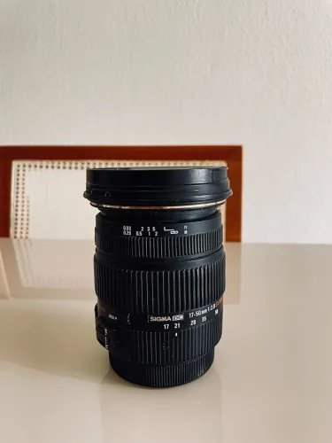 Sigma 17-50mm f/2.8 - Canon