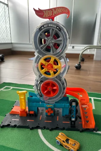 Loja de Pneus Hot Wheels - Semi-novo