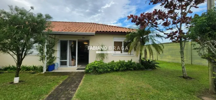 Casa à Venda no Condomínio Casa Hermosa