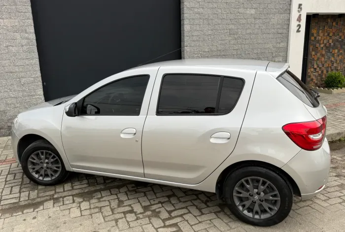 Renault Sandero Zen Flex 1.0 12V 5P Mec. 2021