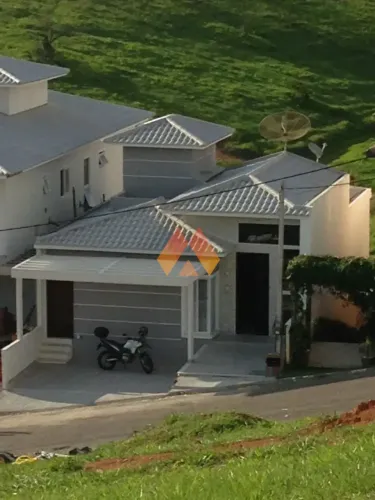 VALE DOS CRISTAIS - Excelente casa c/ 450m² para locação!!!