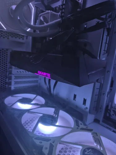 Placa de Vídeo RX 7600 (Aceito propostas)