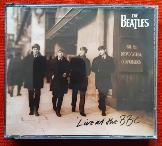 CD Rock Duplo The Beatles Live At The BBC (Bom estado)