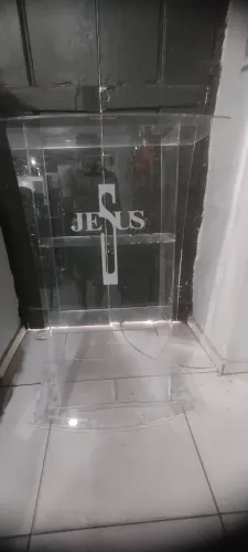 Púlpito em acrílico