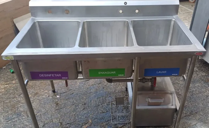 Pia 03 cubas em aço inox com caixa de gordura