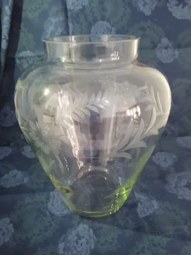 Lindo Vaso de Cristal Antigo Lapidado Cristais Mauá - Vintage