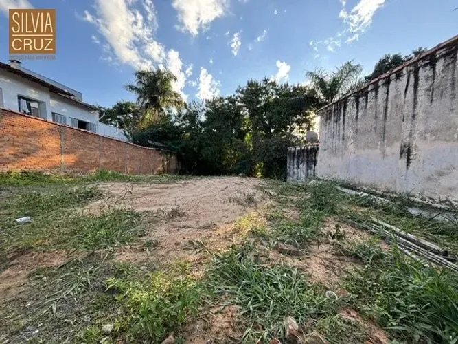 Terreno plano, com vista para ambiente natural, especialíssimo! Bairro: Centro Ref.:671