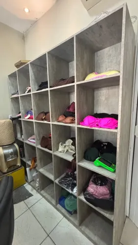 Colmeia, estoque, closet