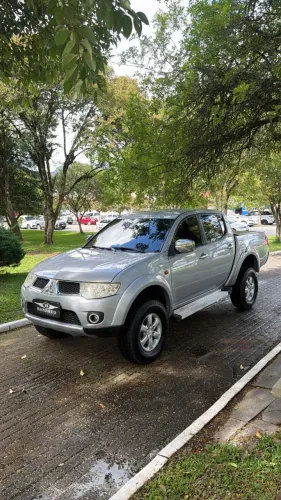 Mitsubishi L200 Triton HPE 3.2 CD TB Int.diesel AUT 2013
