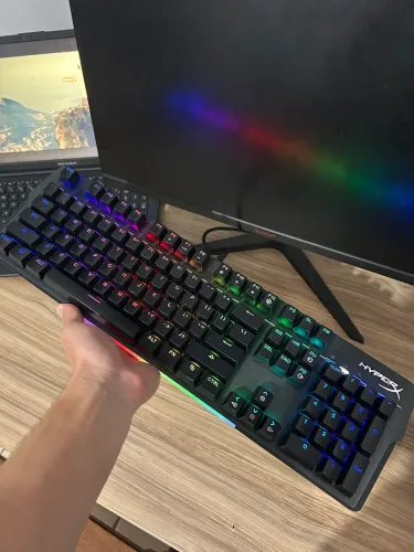 Teclado mecânico HyperX Alloy MKW100 RGB ? Muito bem conservado