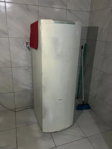 Geladeira de uma porta