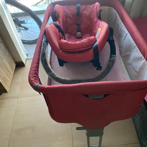 Kit ( bebe comfort , berço e carrinho