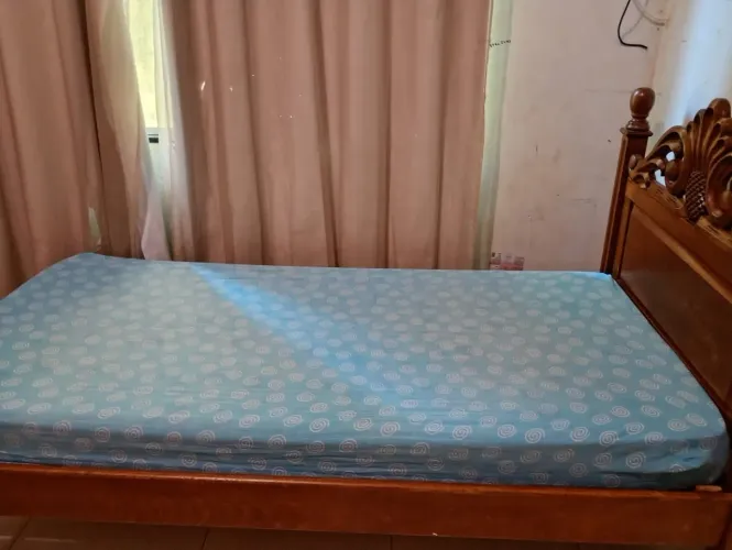 CAMA DE MADEIRA TALHADA SOLTEIRO