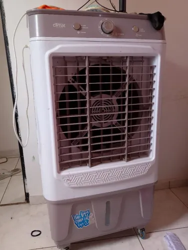 Climatizador 60L com 1 ano e meio de uso.