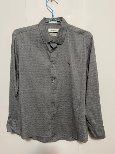 Camisa social manga longa cinza botão reserva tamanho p