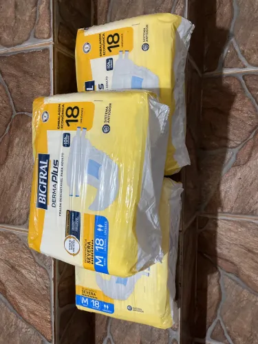 Kit 3 Fraldas Geriátricas Bigfral Derma Plus M com 18un cada