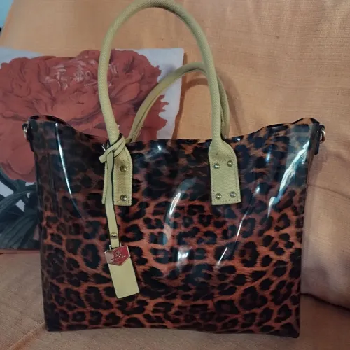Vende-se bolsa animal print