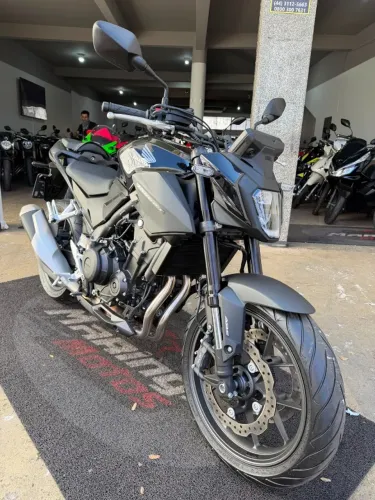 HONDA CB500 HORNET 2026 - IMPECÁVEL - NA MARINGA MOTOS