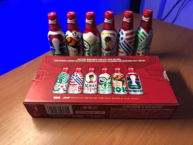 KIT DE GARRAFAS BUDWEISER COPA 2026