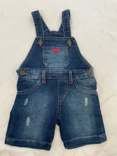 Macacão jeans infantil