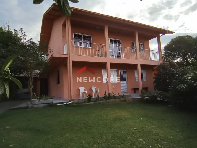 Casa em Rua Arcanjo Cândido da Silva - Praia de Fora - Palhoça/SC
