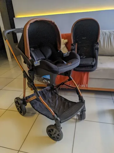 Carrinho de Bebê + Moisés + Bebê Conforto (Burigotto Revert)
