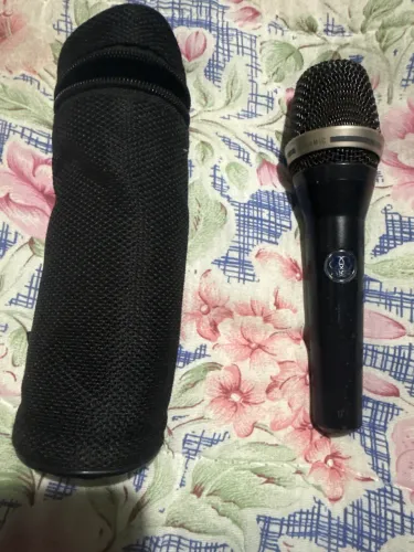 Microfone D7 AKG