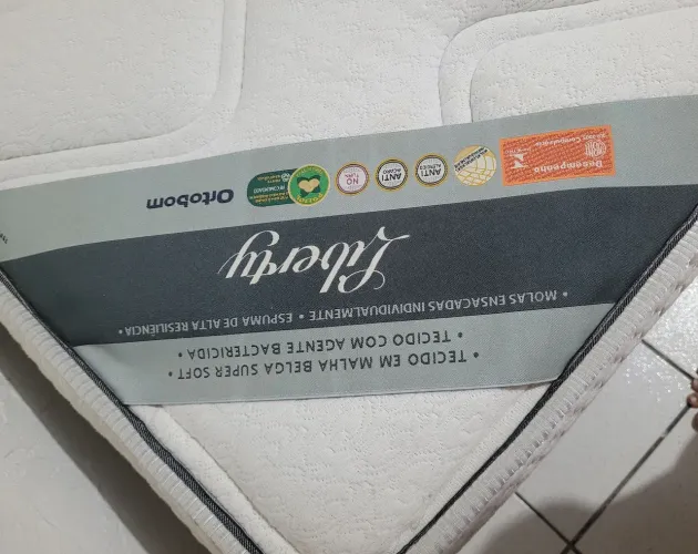 Cama casal king ortobom Liberty.
