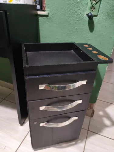 Móveis para salão ou barbearia