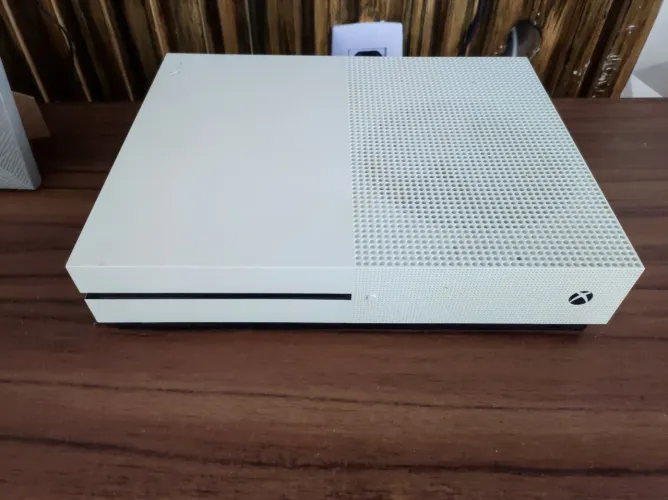 Xbox One S com defeito