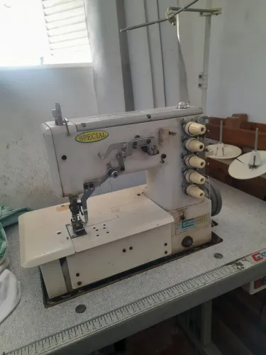 Maquina galoneira malha