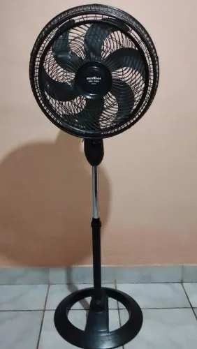 Ventilador semi-novo 