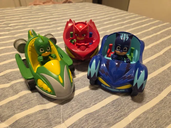 Pj masks bonecos com carrinhos